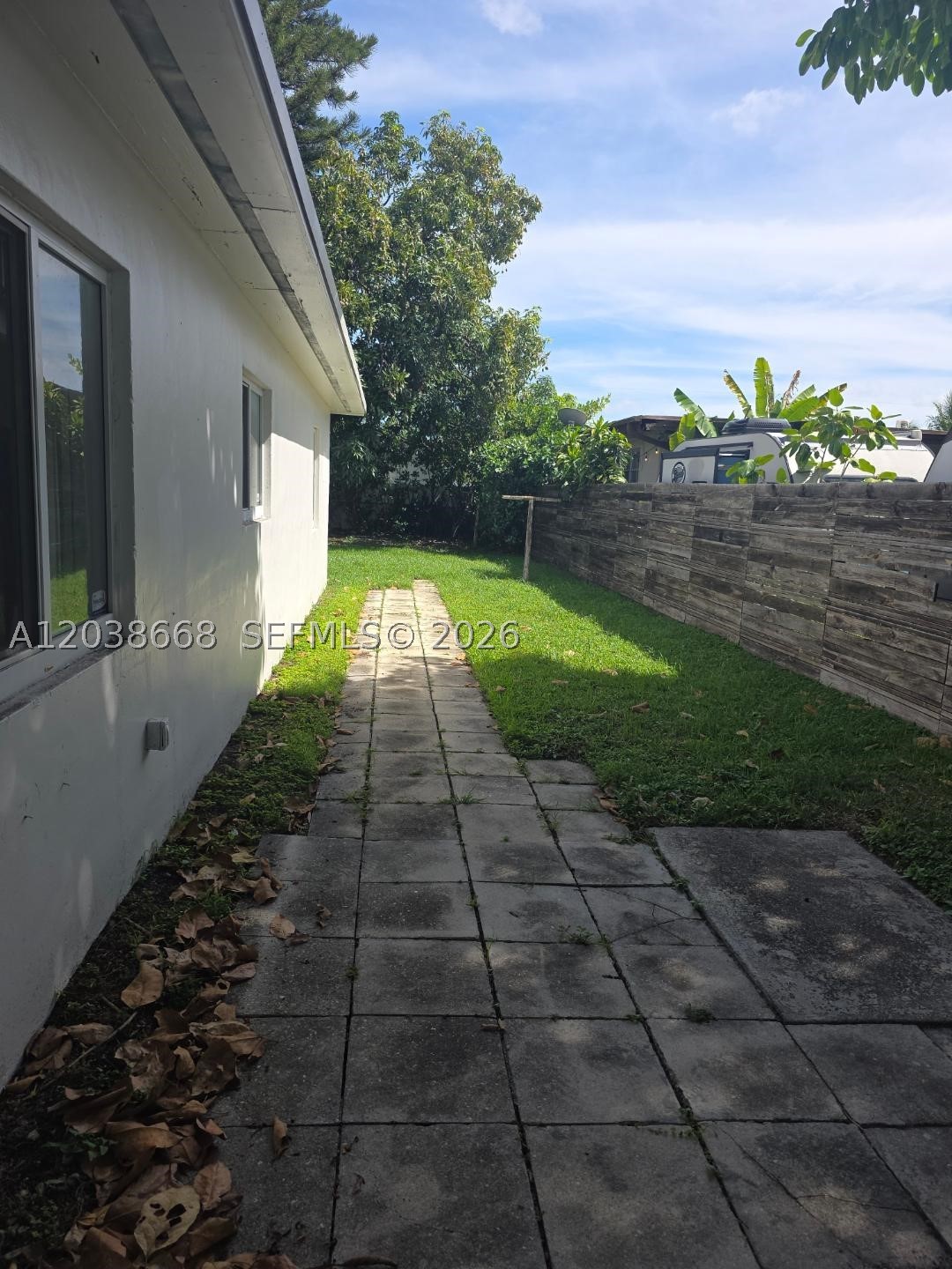 HOLLYWOOD TERRACE - Residential Lease