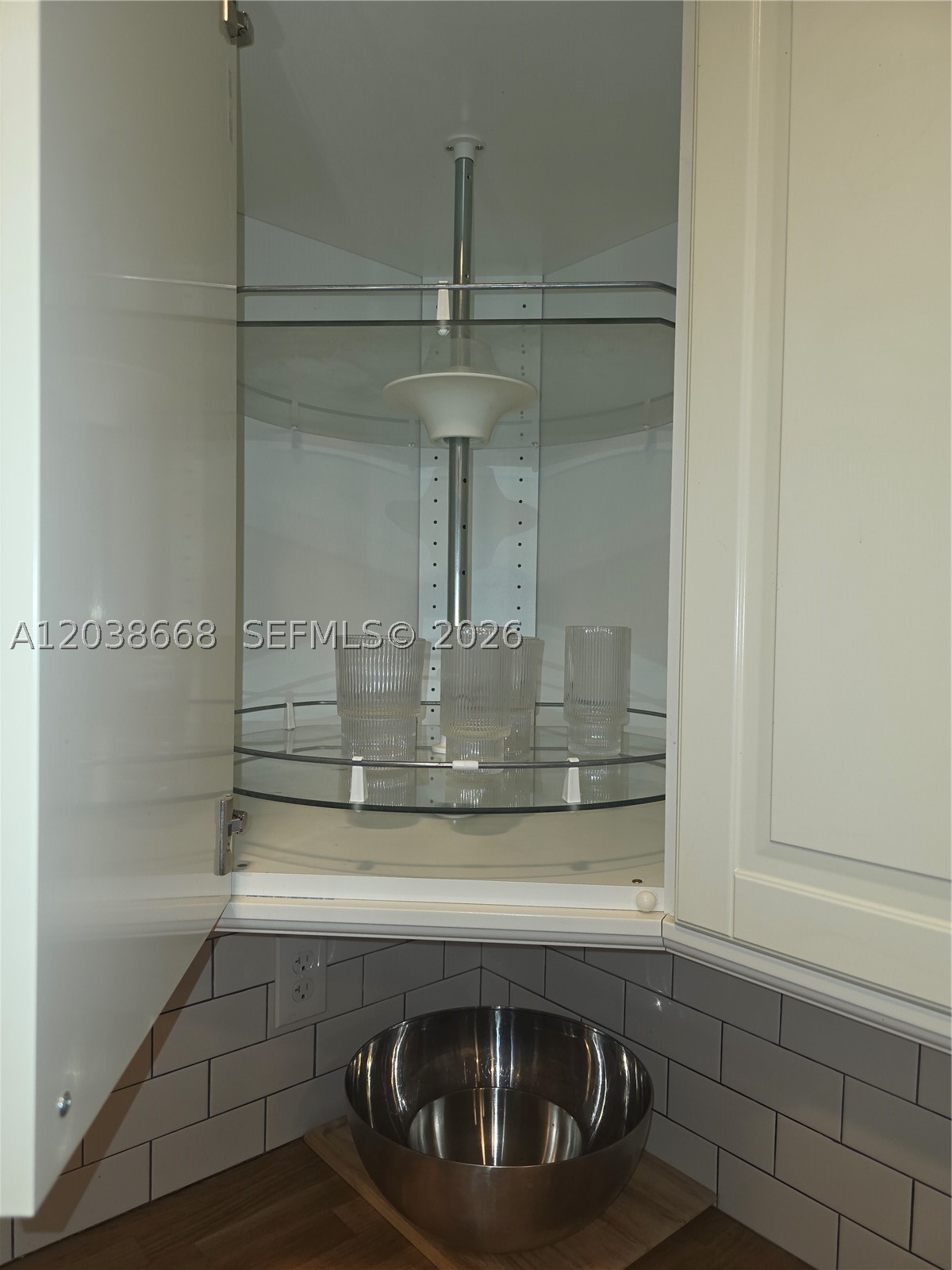 HOLLYWOOD TERRACE - Residential Lease