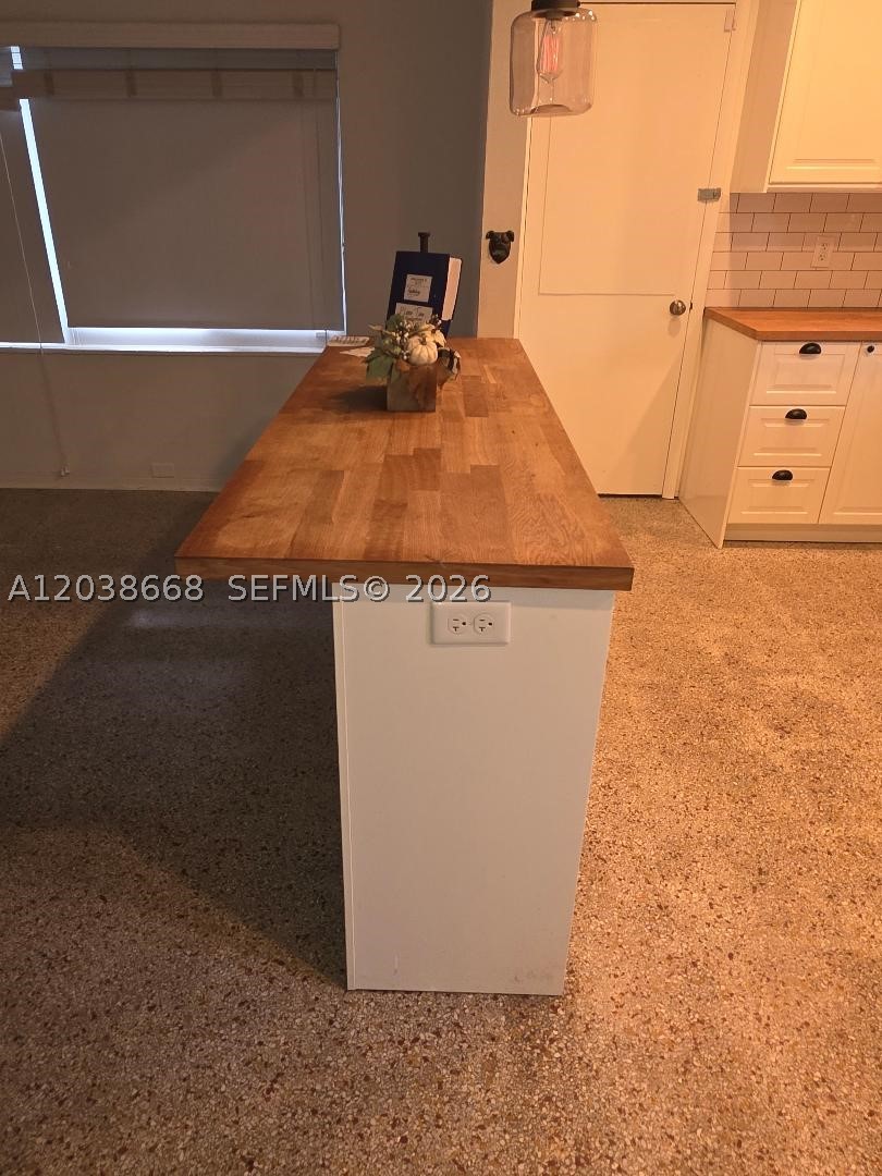 HOLLYWOOD TERRACE - Residential Lease
