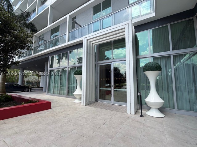 METROPICA NORTH TOWER ONE - Residential Lease