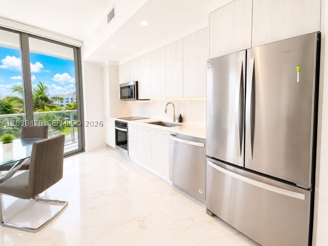 METROPICA NORTH TOWER ONE - Residential Lease