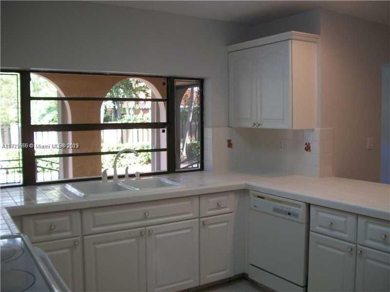 1ST ADDN TO ROYAL OAKS - Residential Lease