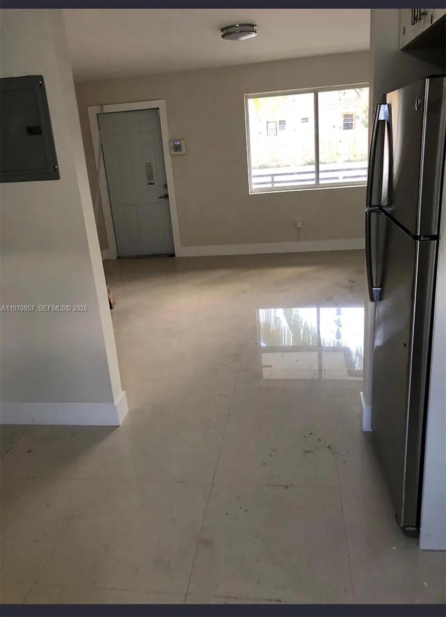 N MIAMI ESTATES - Residential Income