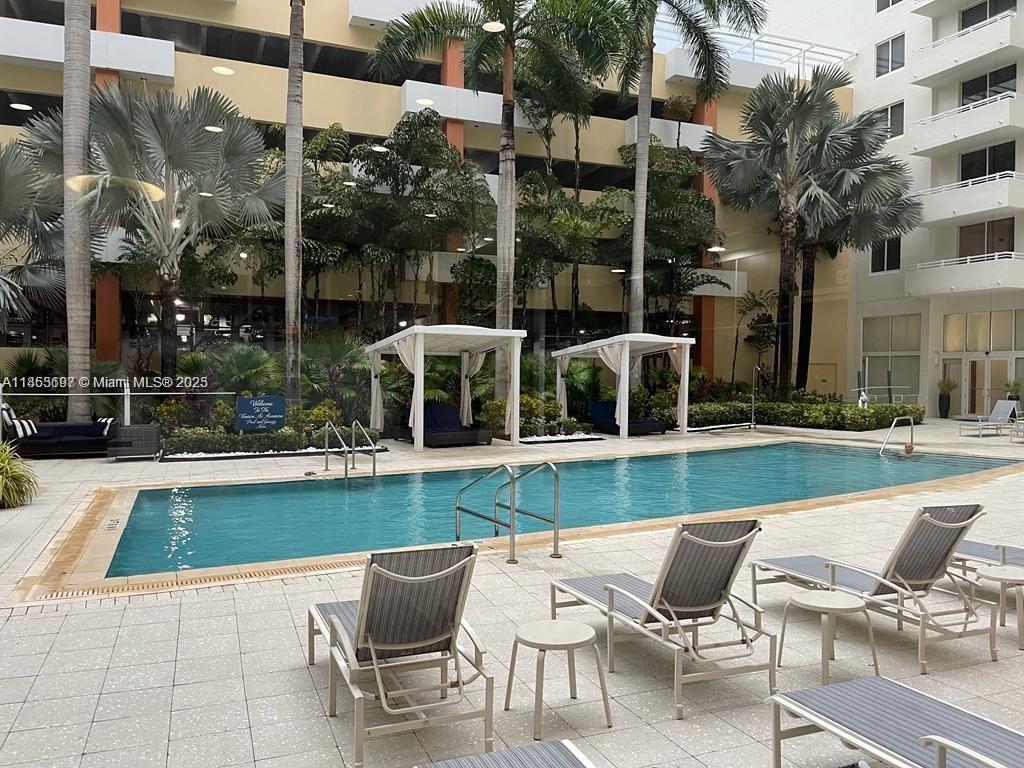 VENTURE AT AVENTURA EAST - Residential Lease