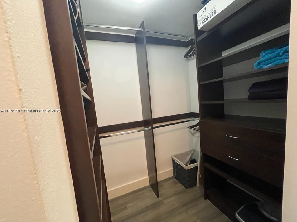 VENTURE AT AVENTURA EAST - Residential Lease