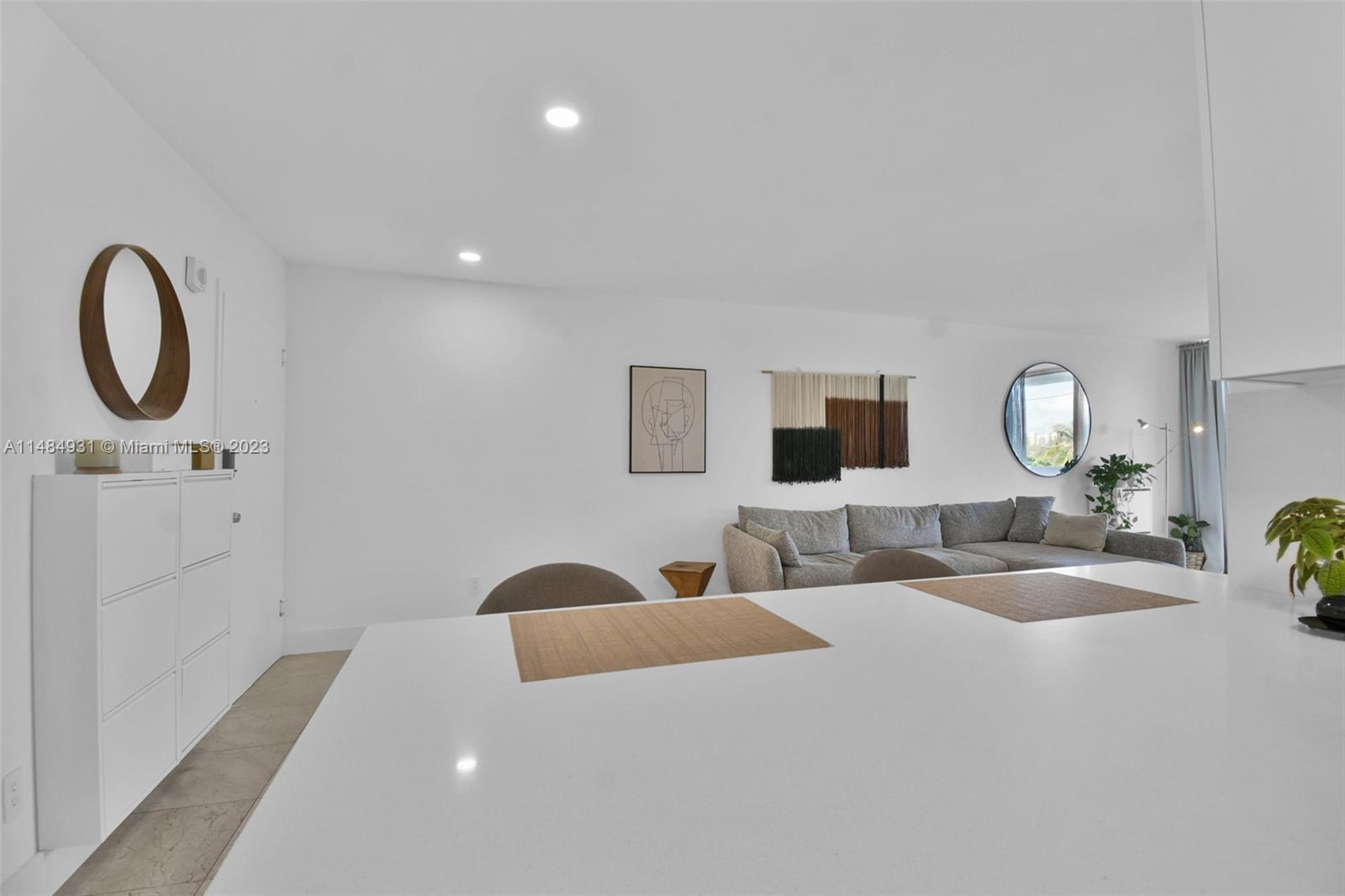 KEYSTONE TOWERS CONDO - Residential Lease