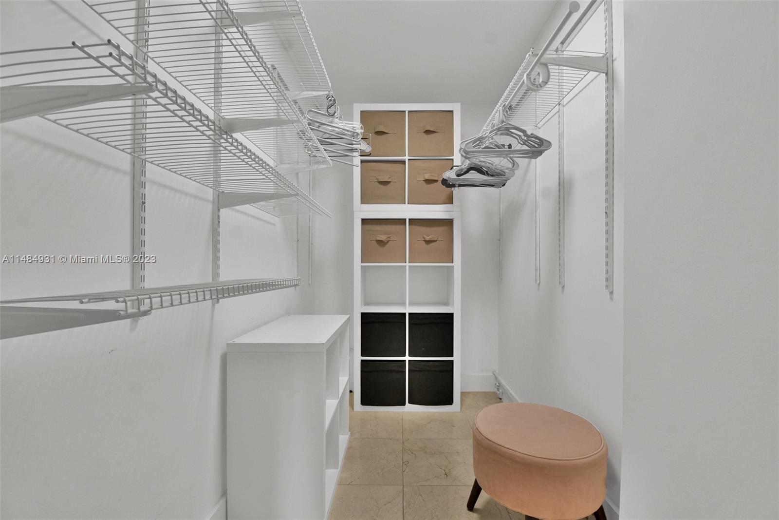 KEYSTONE TOWERS CONDO - Residential Lease