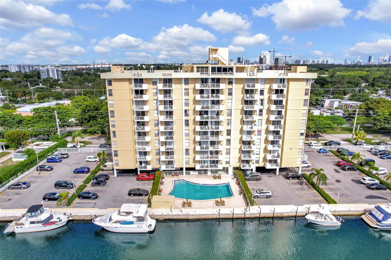 KEYSTONE TOWERS CONDO - Residential Lease
