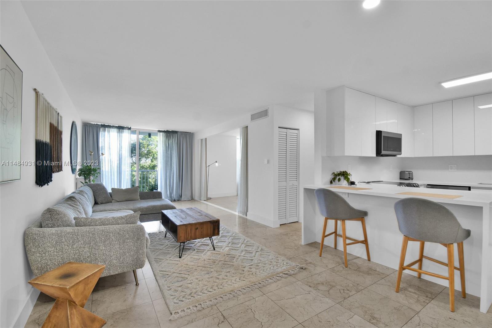 KEYSTONE TOWERS CONDO - Residential Lease