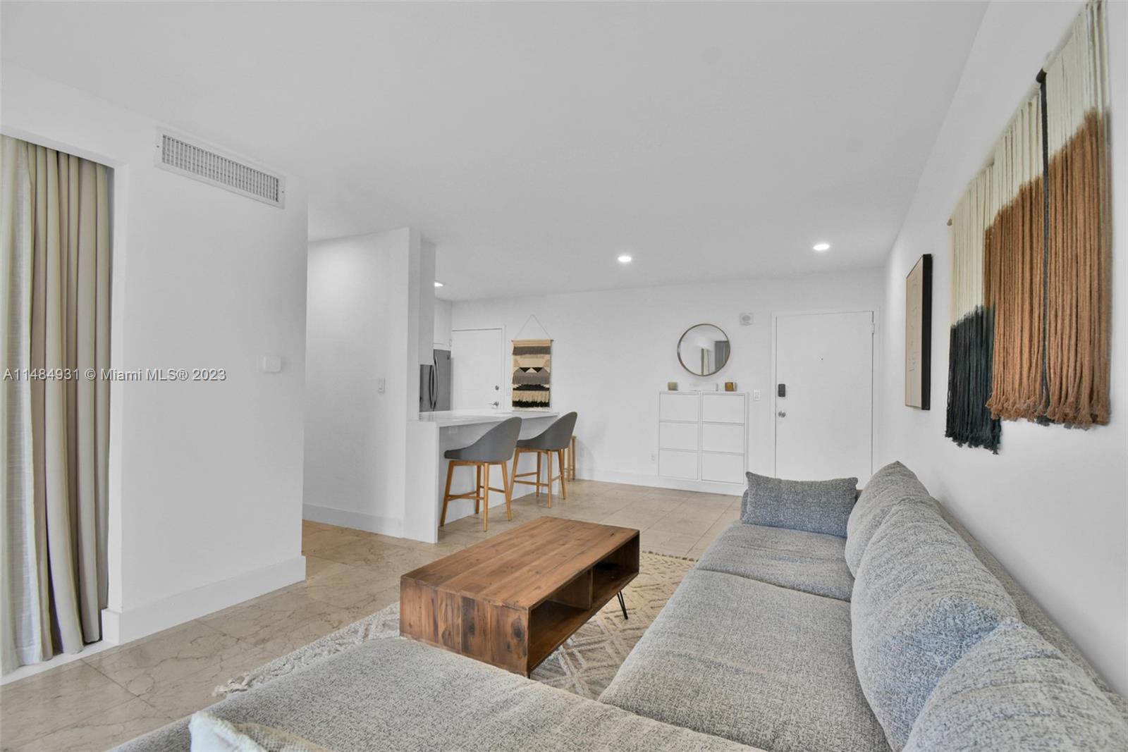 KEYSTONE TOWERS CONDO - Residential Lease