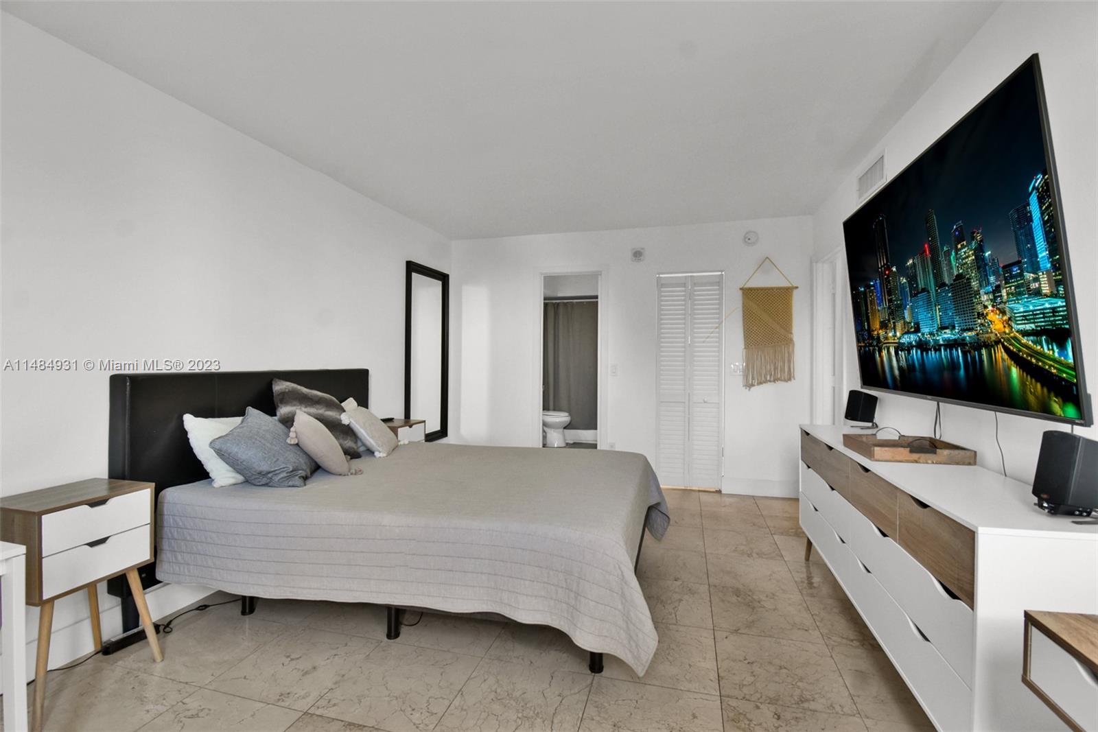 KEYSTONE TOWERS CONDO - Residential Lease