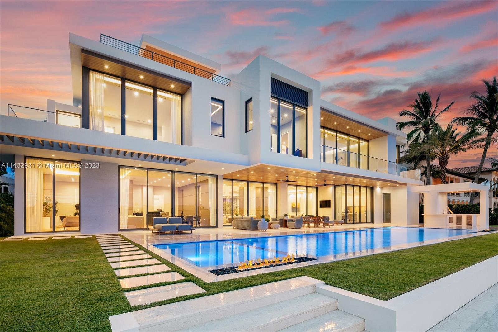 LAGUNA ISLE - Residential
