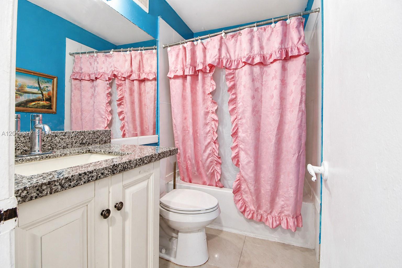 SAWGRASS ESTATES - Residential