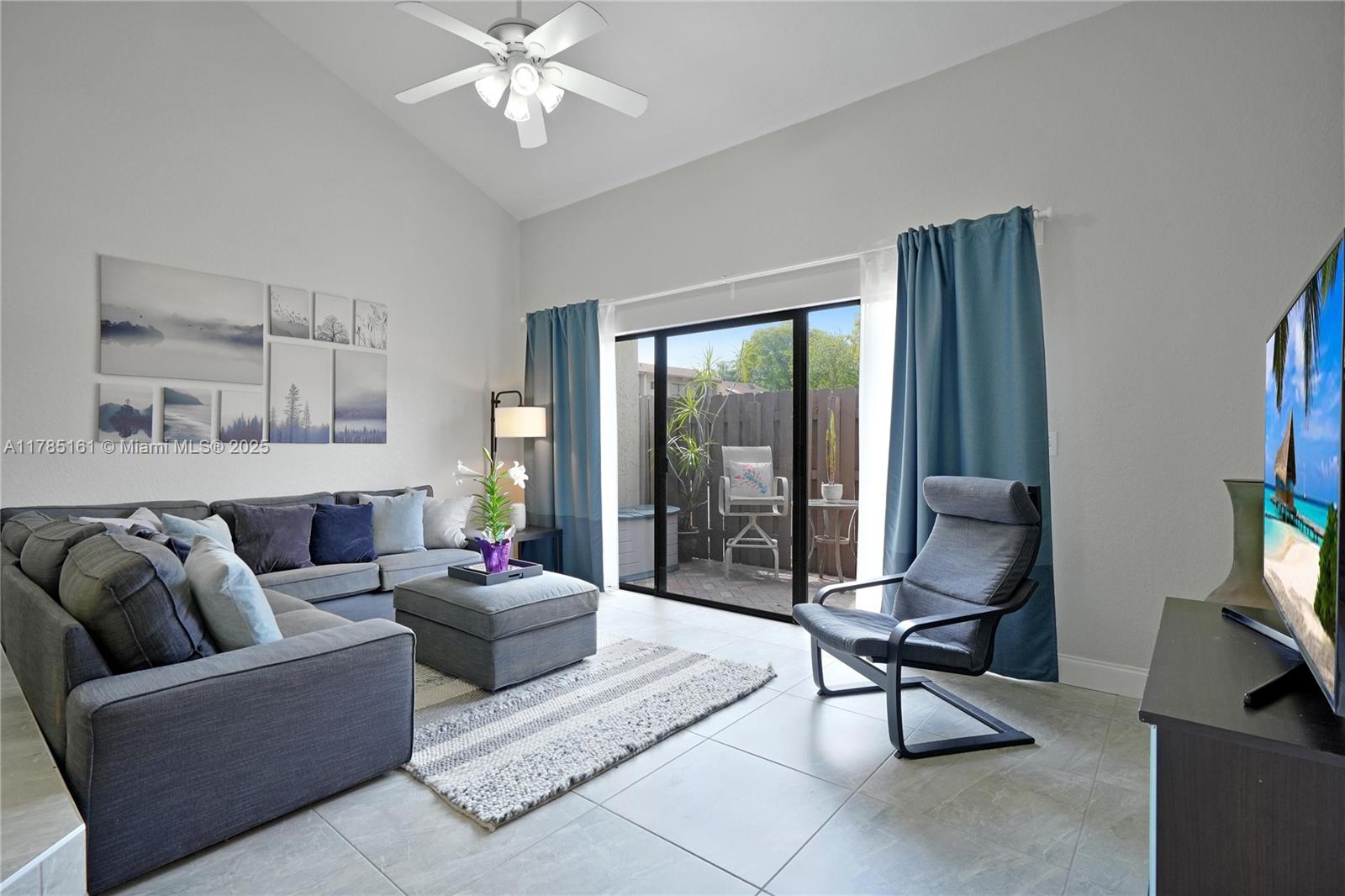 ARROWHEAD GOLF & TENNIS C - Residential
