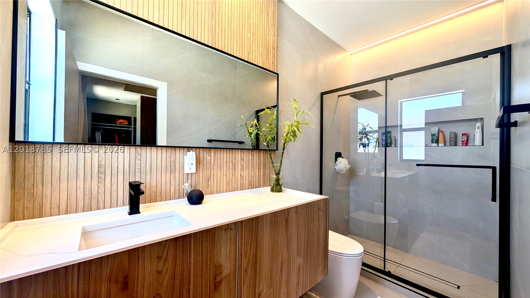 VIA VENTURA NEIGHBORHOOD - Residential