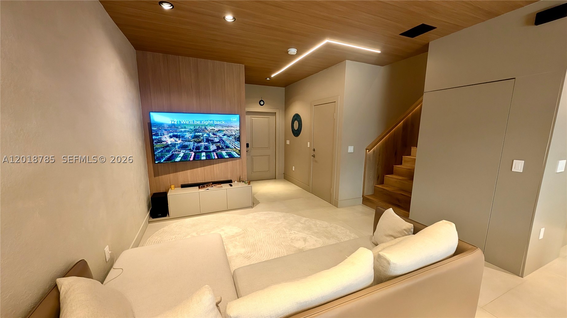 VIA VENTURA NEIGHBORHOOD - Residential