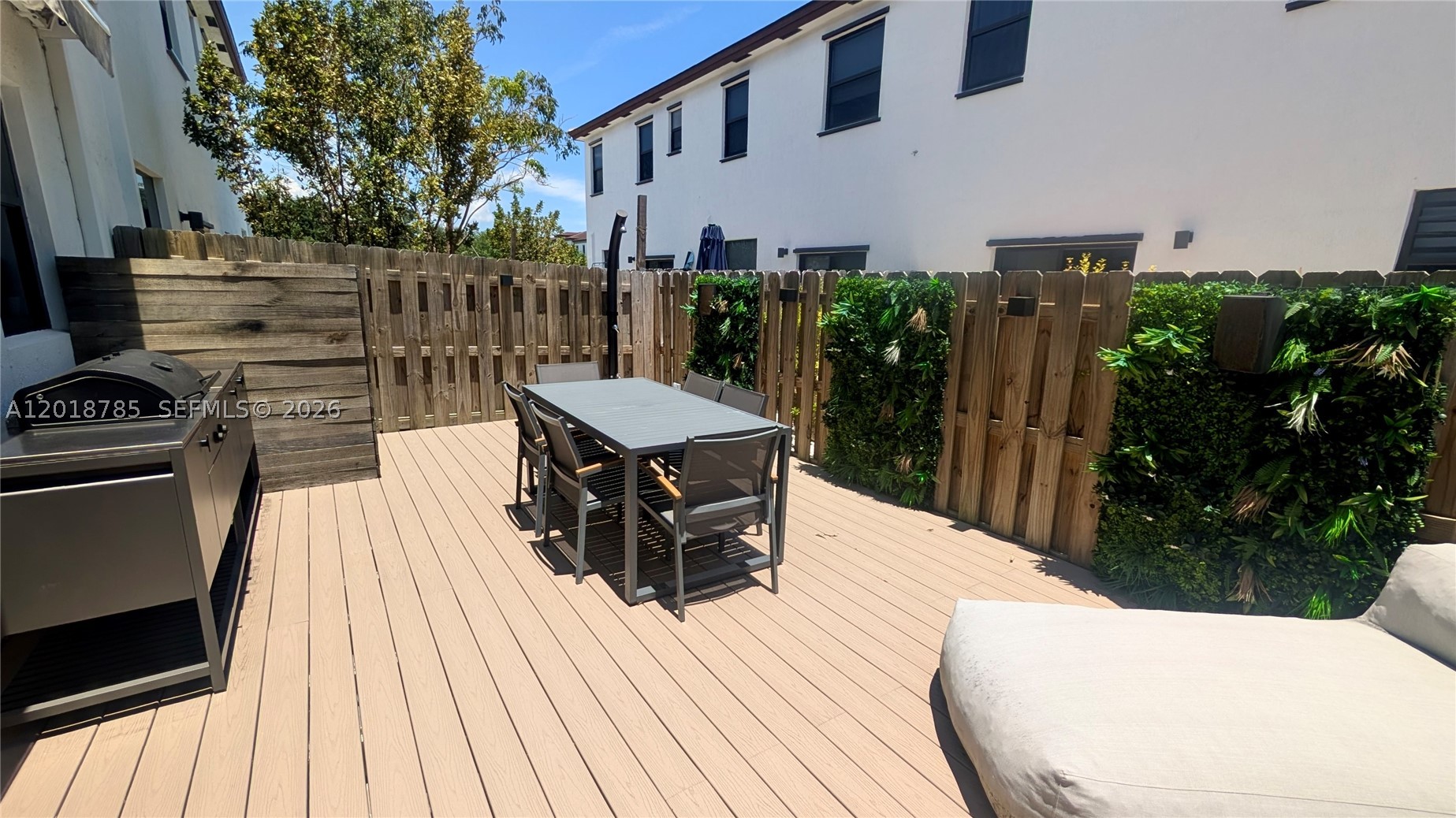 VIA VENTURA NEIGHBORHOOD - Residential
