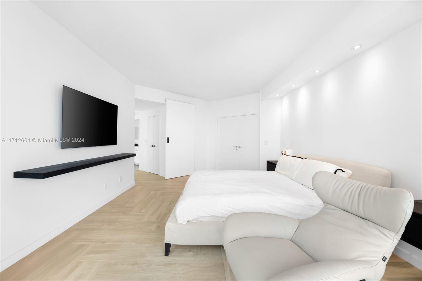 PORTOFINO TOWER CONDO - Residential Lease