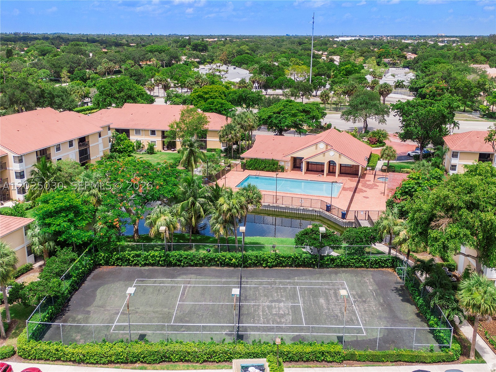 GRAND OASIS CONDO - Residential