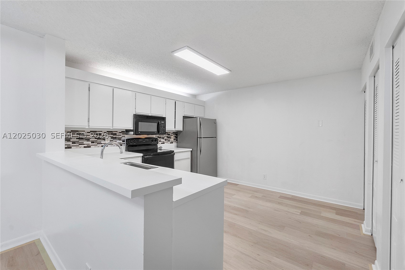 GRAND OASIS CONDO - Residential