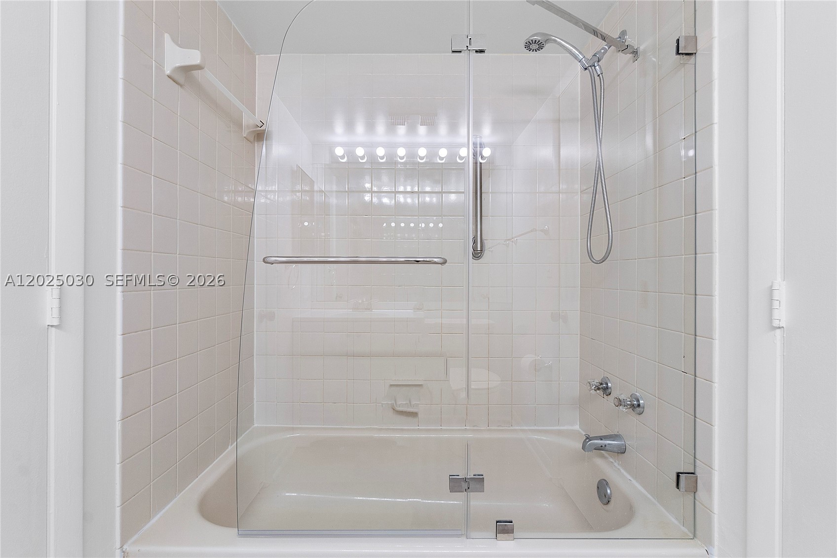 GRAND OASIS CONDO - Residential