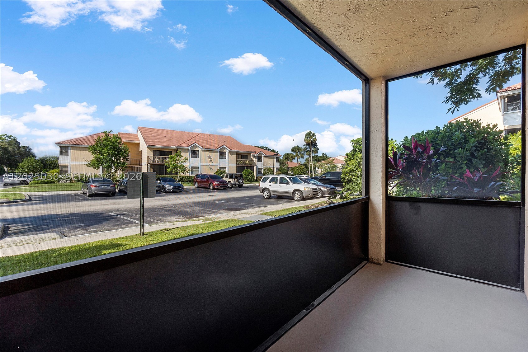 GRAND OASIS CONDO - Residential