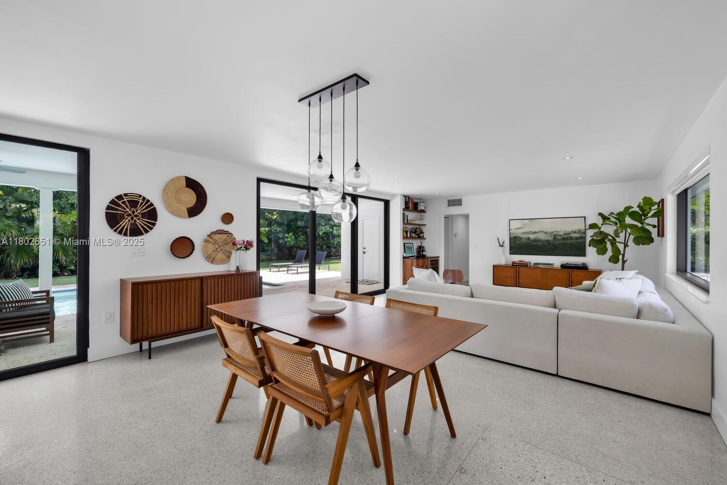 NEW WOODS - Residential