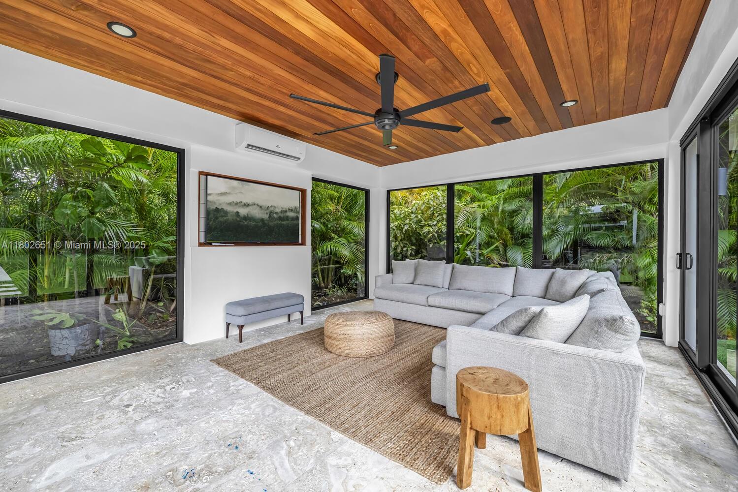 NEW WOODS - Residential
