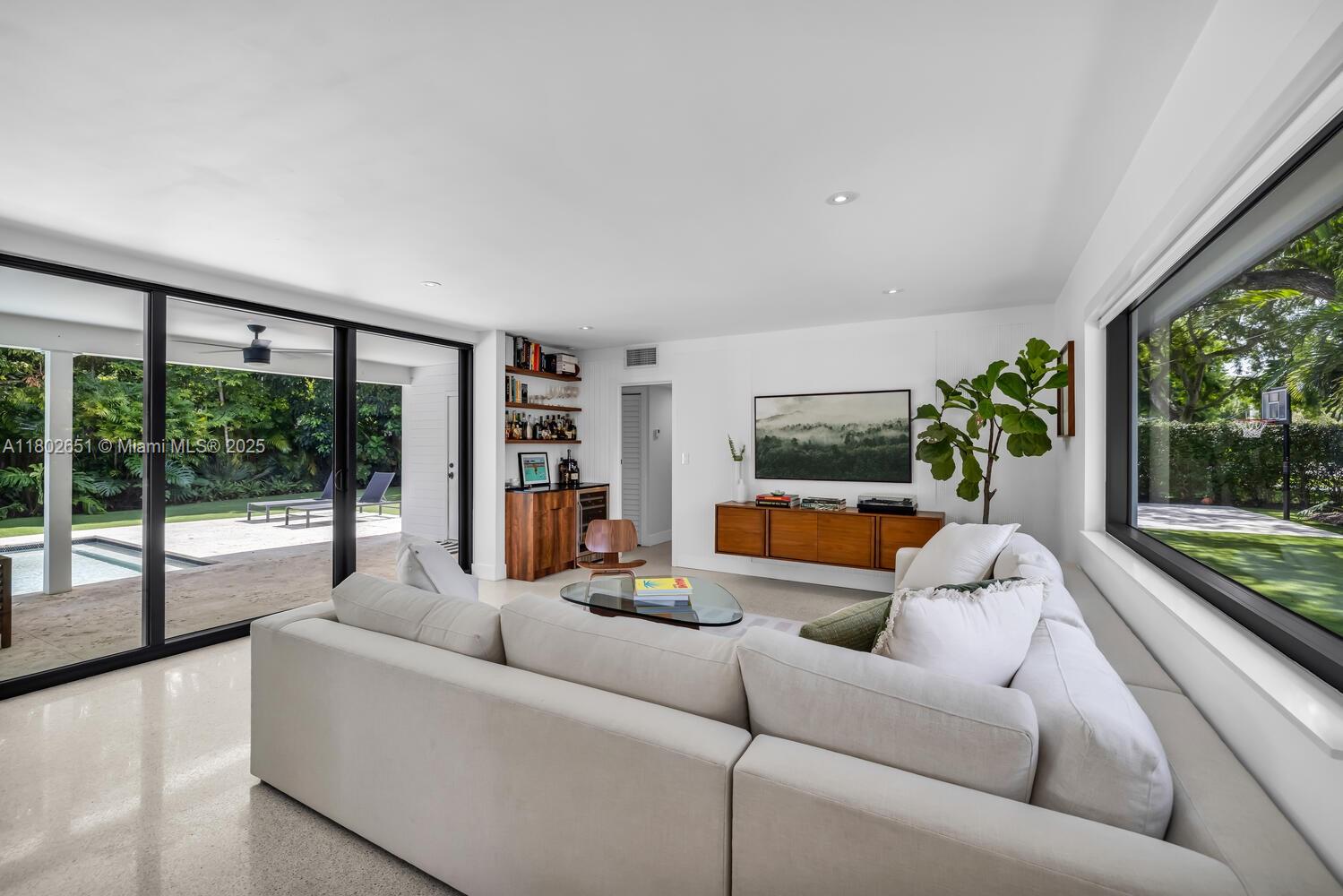 NEW WOODS - Residential
