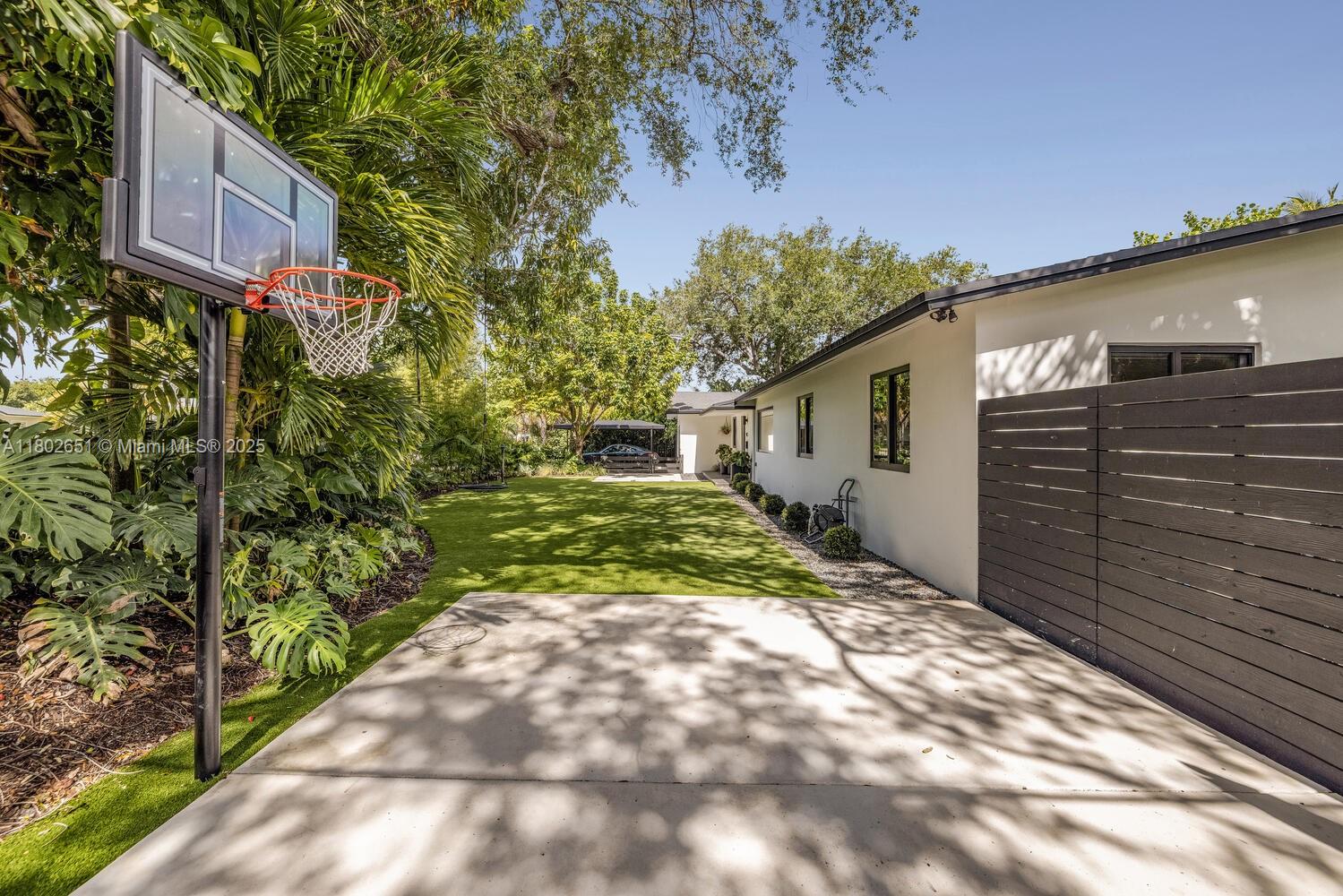 NEW WOODS - Residential