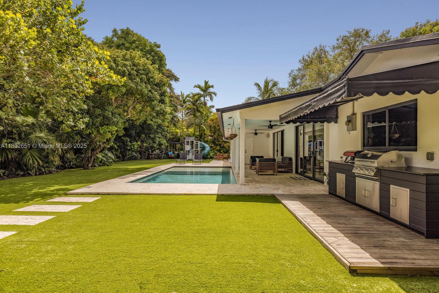 NEW WOODS - Residential