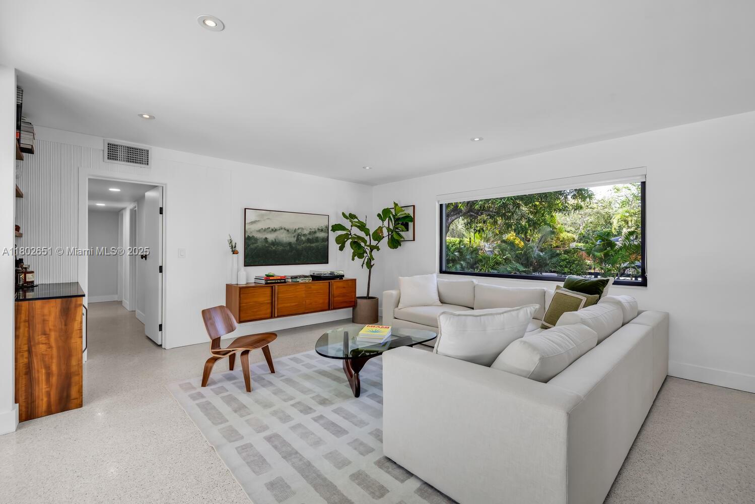 NEW WOODS - Residential