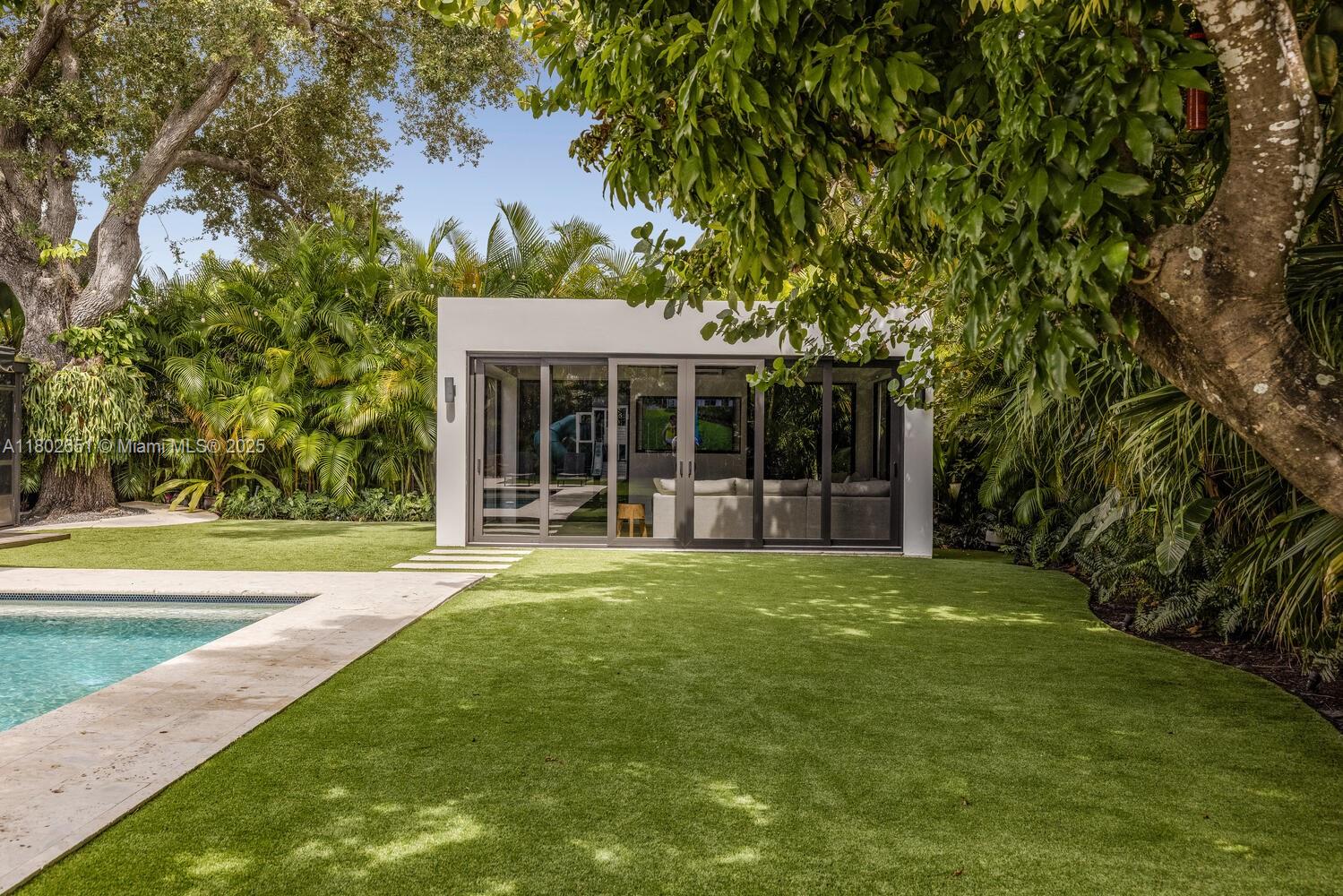 NEW WOODS - Residential