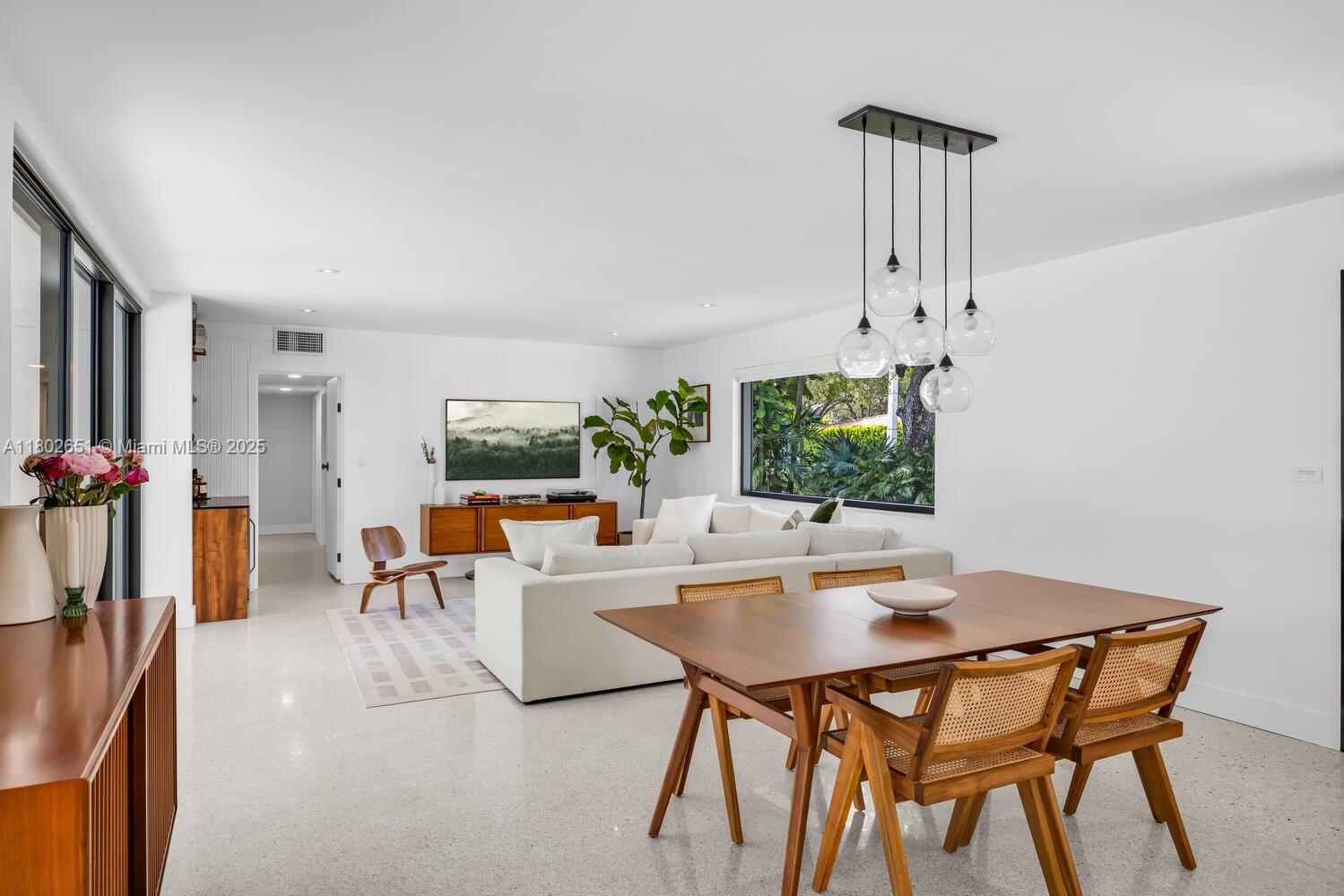 NEW WOODS - Residential