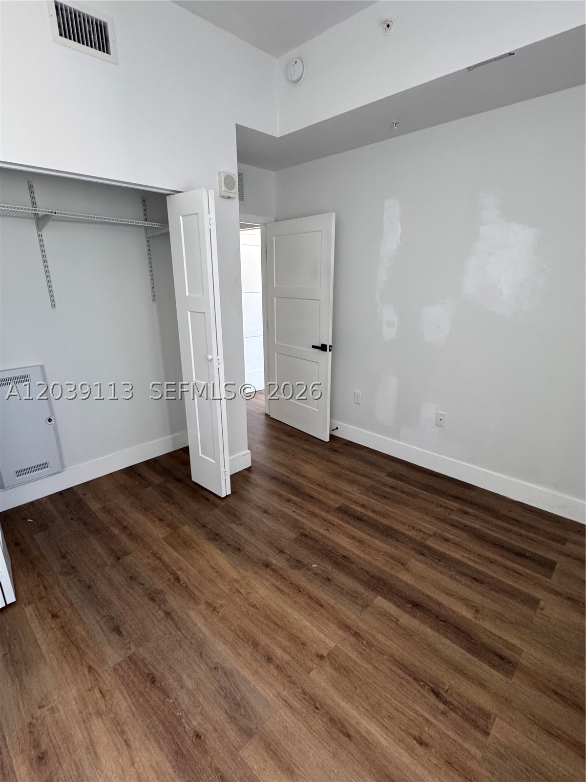 LAWRENCE ESTATE LAND CO - Residential Lease