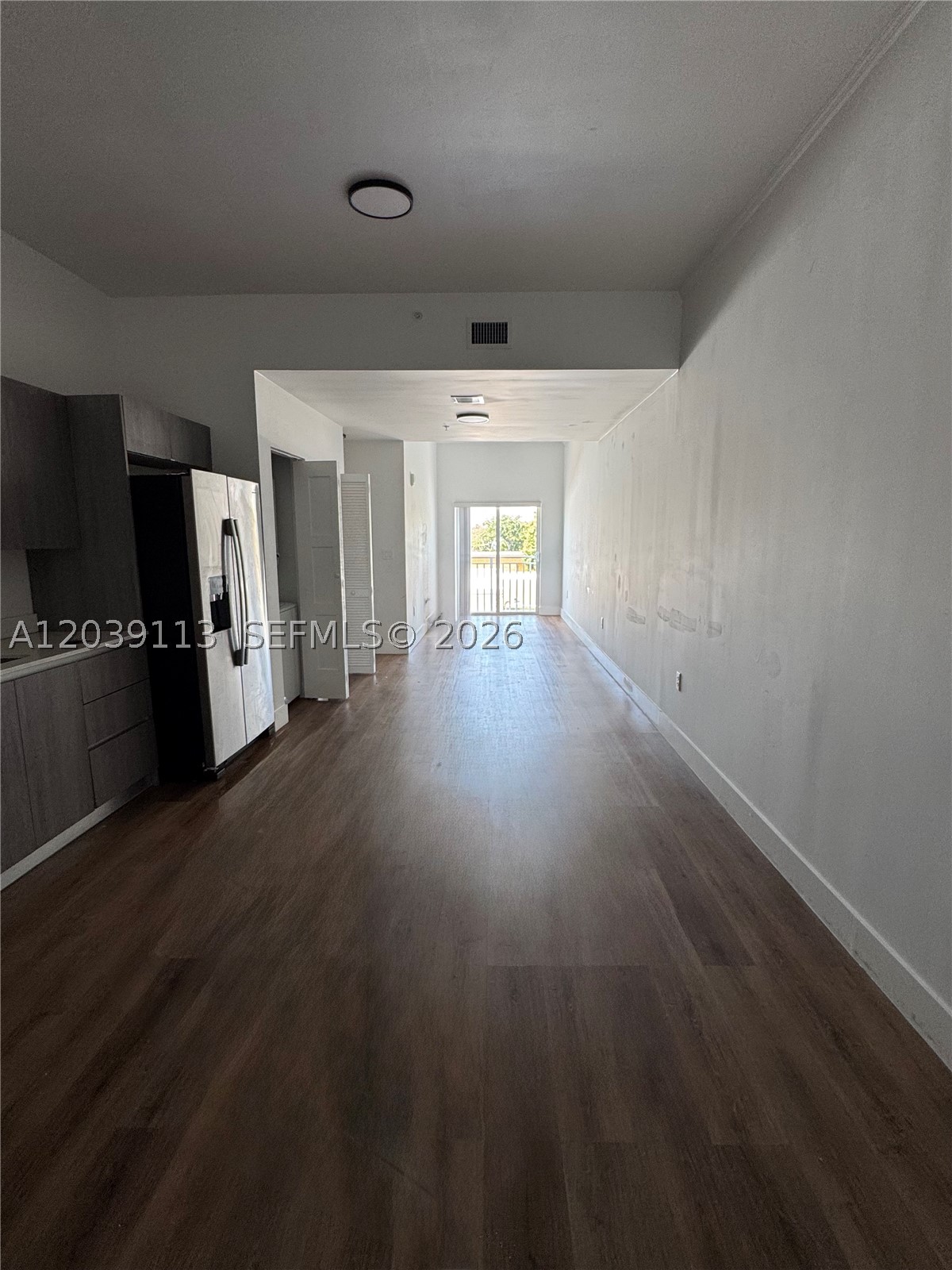 LAWRENCE ESTATE LAND CO - Residential Lease