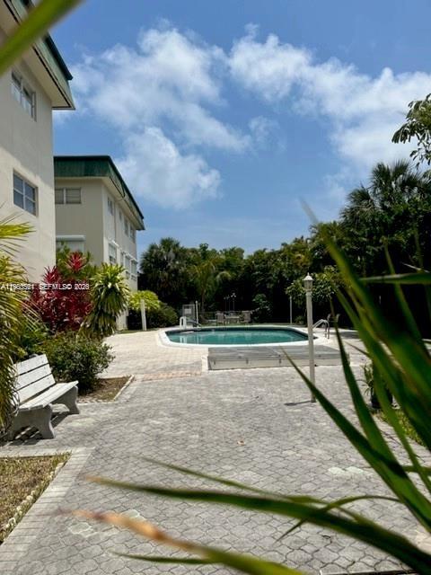 SEVENTEENTH GREEN CONDO - Residential