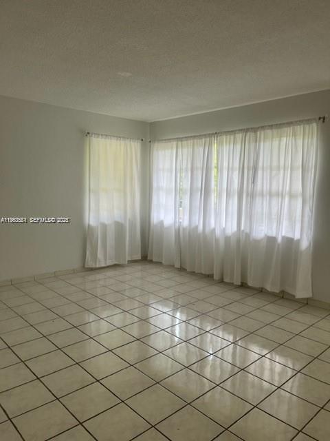 SEVENTEENTH GREEN CONDO - Residential