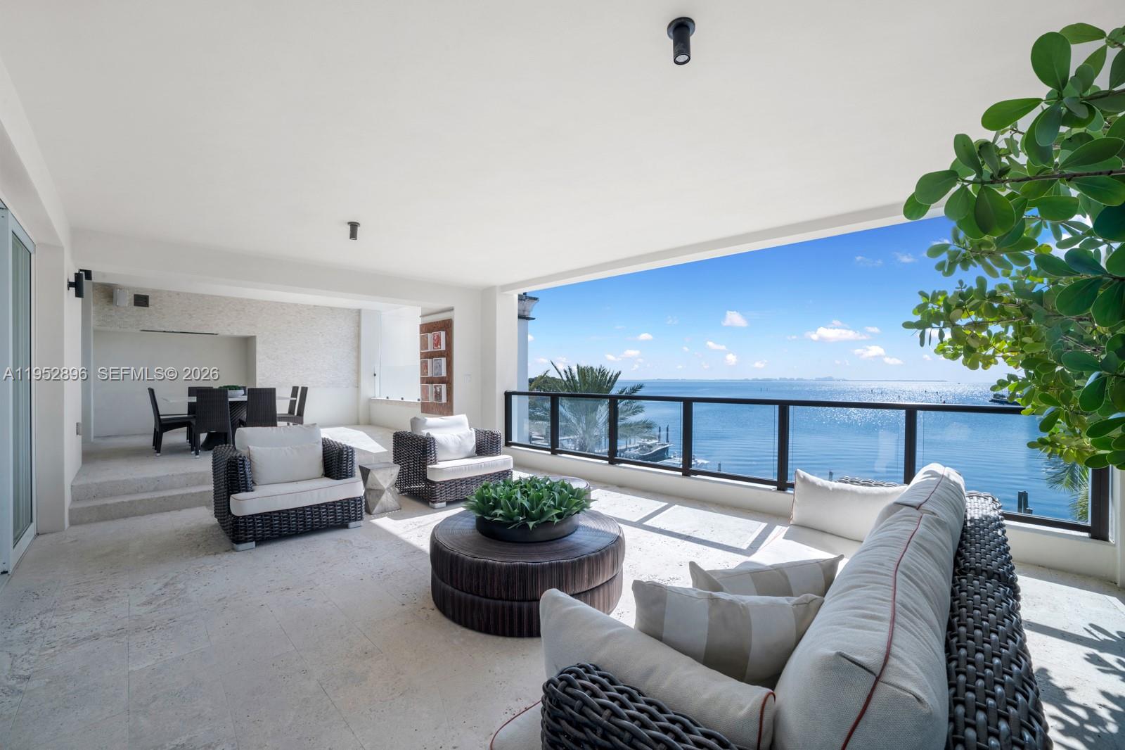 RESIDENCES AT VIZCAYA CON - Residential