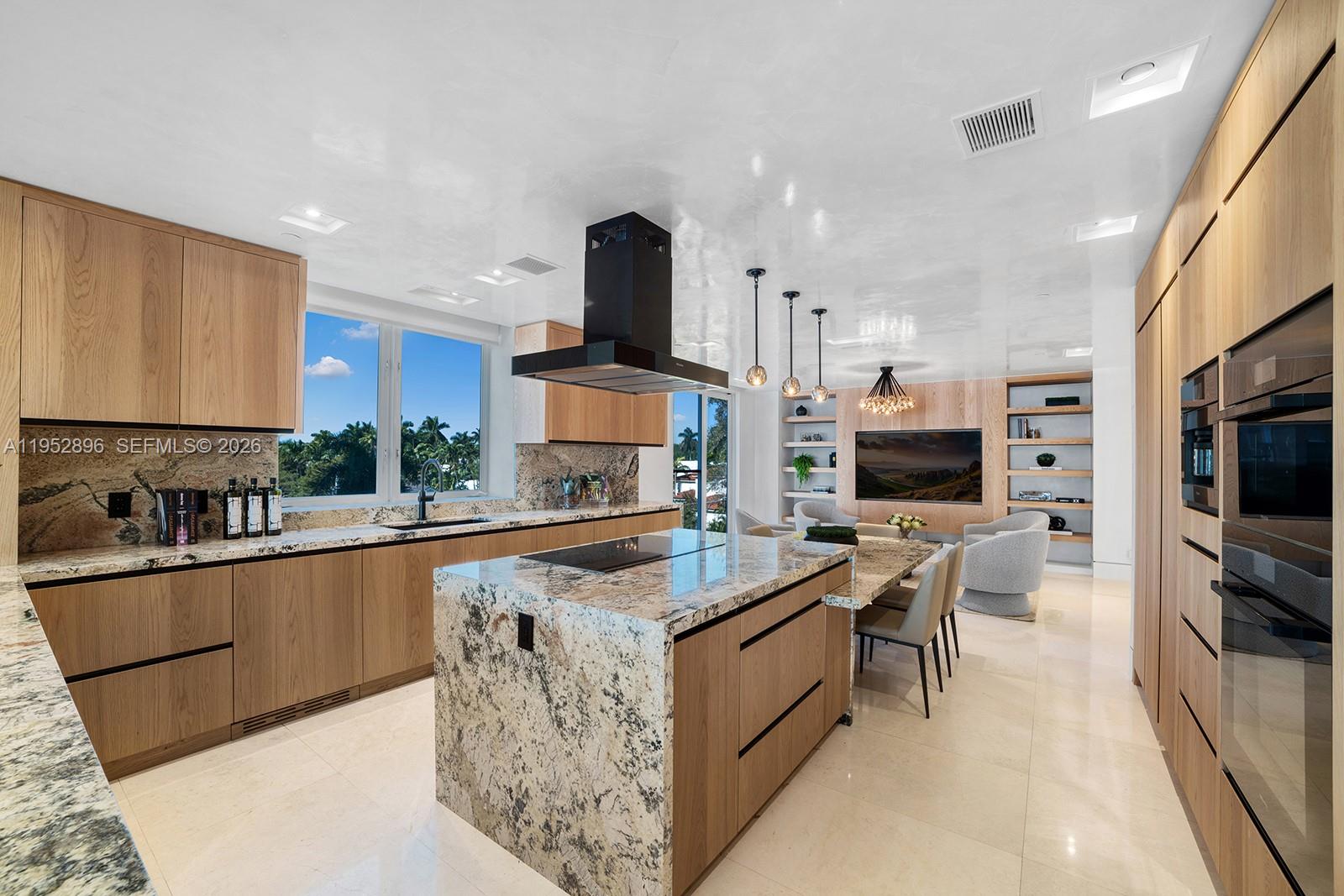 RESIDENCES AT VIZCAYA CON - Residential