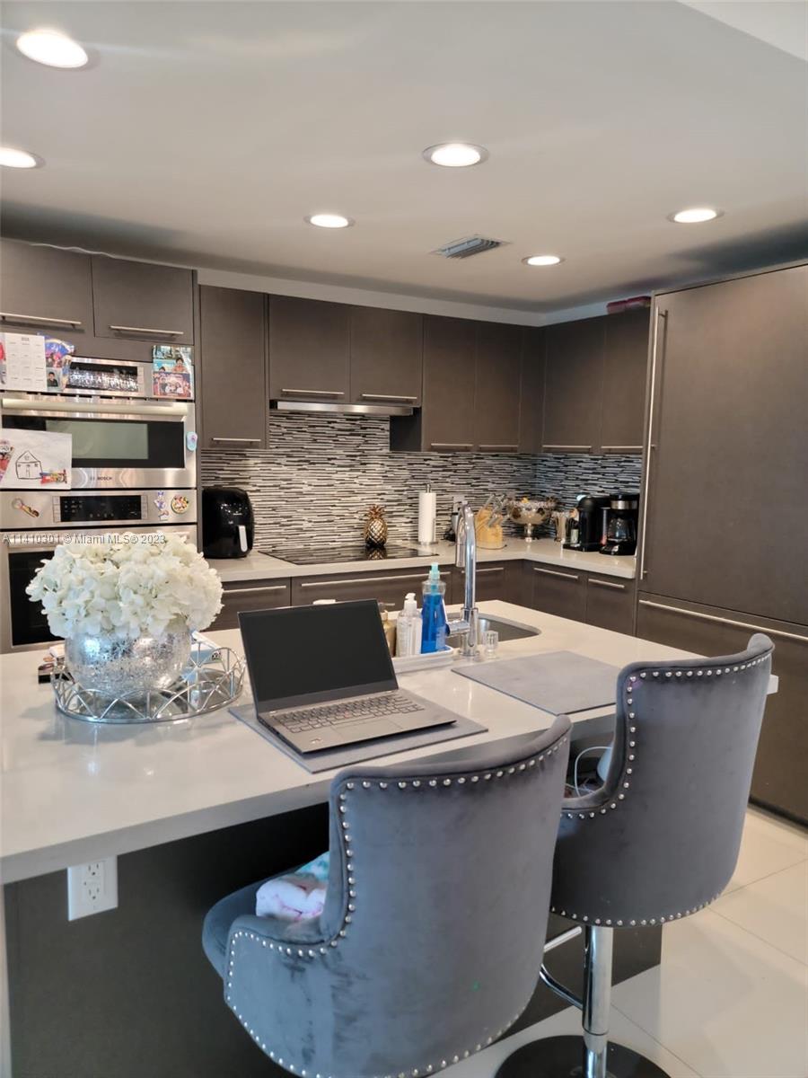 GRAND BAY COMMONS SOUTH - Residential