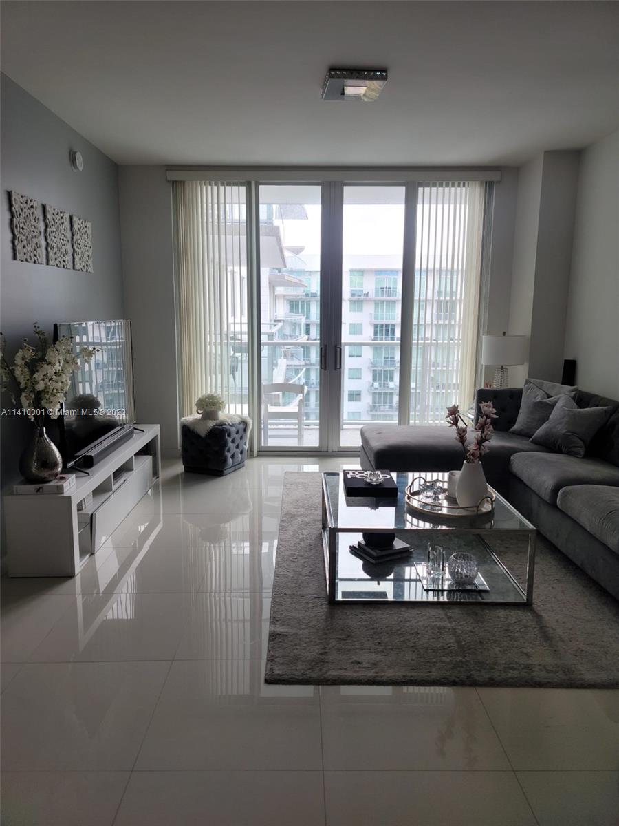 GRAND BAY COMMONS SOUTH - Residential