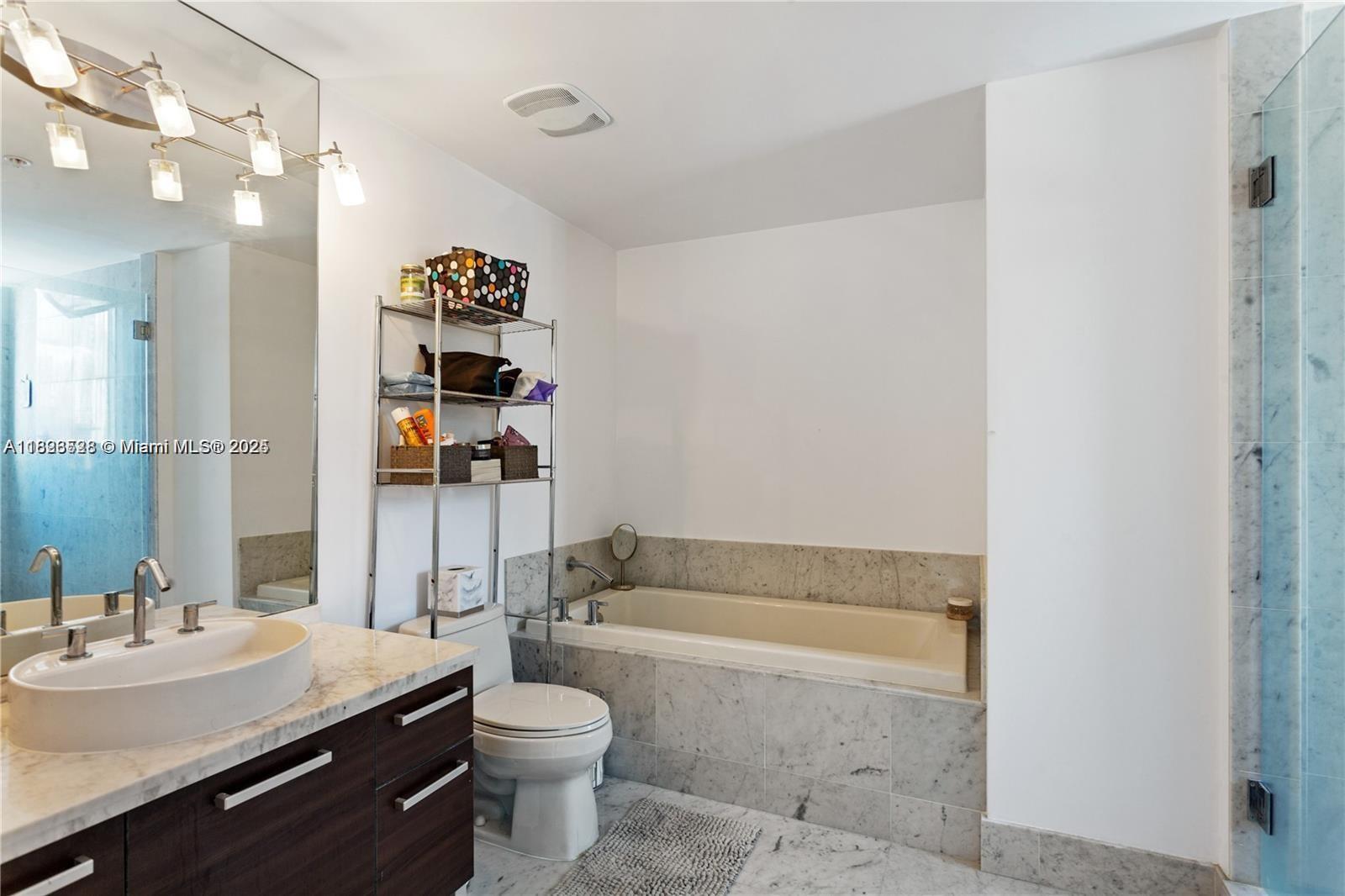 VIZCAYNE SOUTH CONDO - Residential