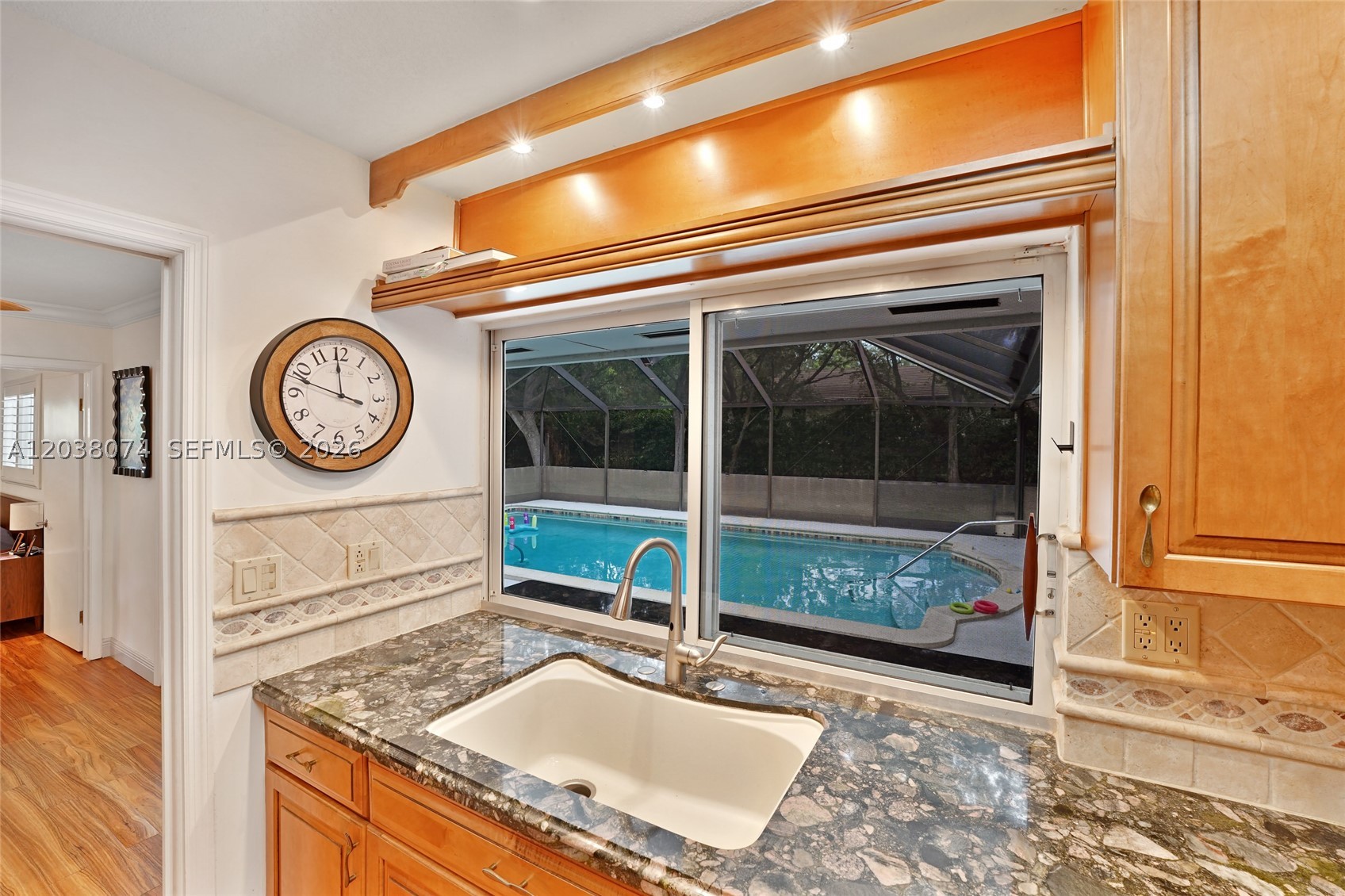 SUNILAND ESTATES - Residential Lease