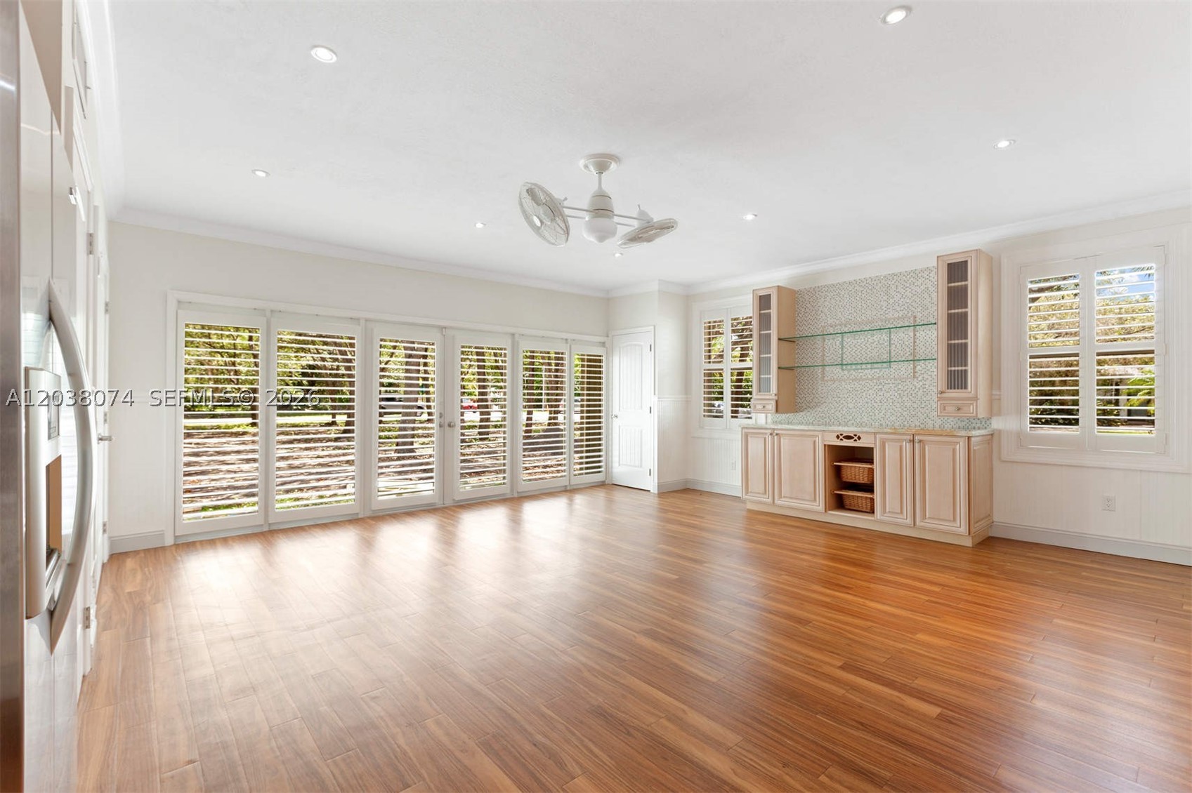 SUNILAND ESTATES - Residential Lease