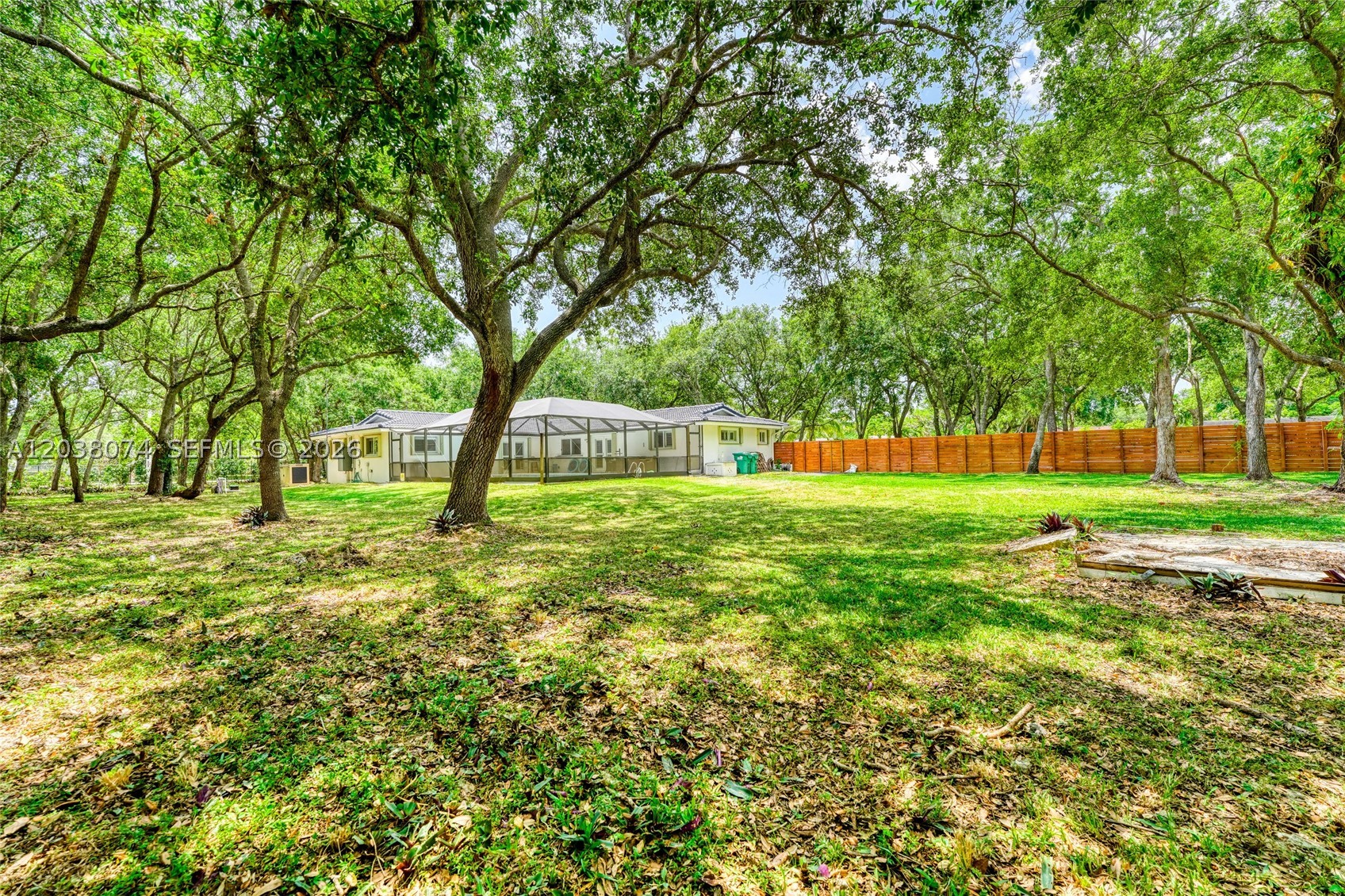 SUNILAND ESTATES - Residential Lease