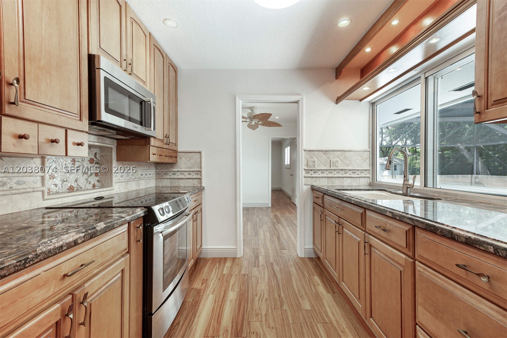 SUNILAND ESTATES - Residential Lease