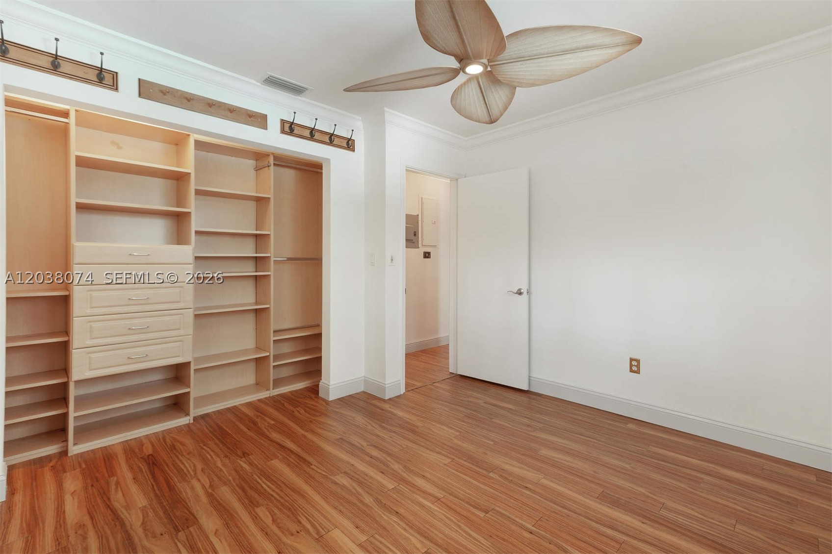 SUNILAND ESTATES - Residential Lease
