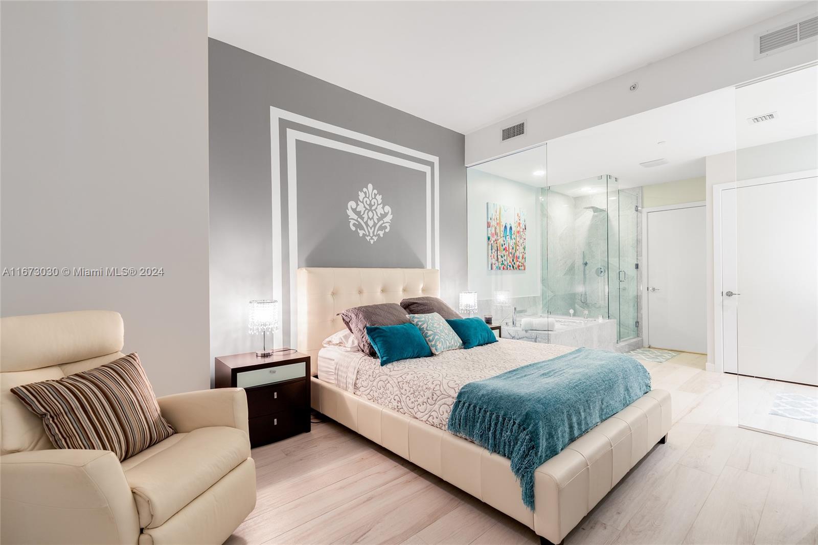 GRAN PARAISO - Residential Lease