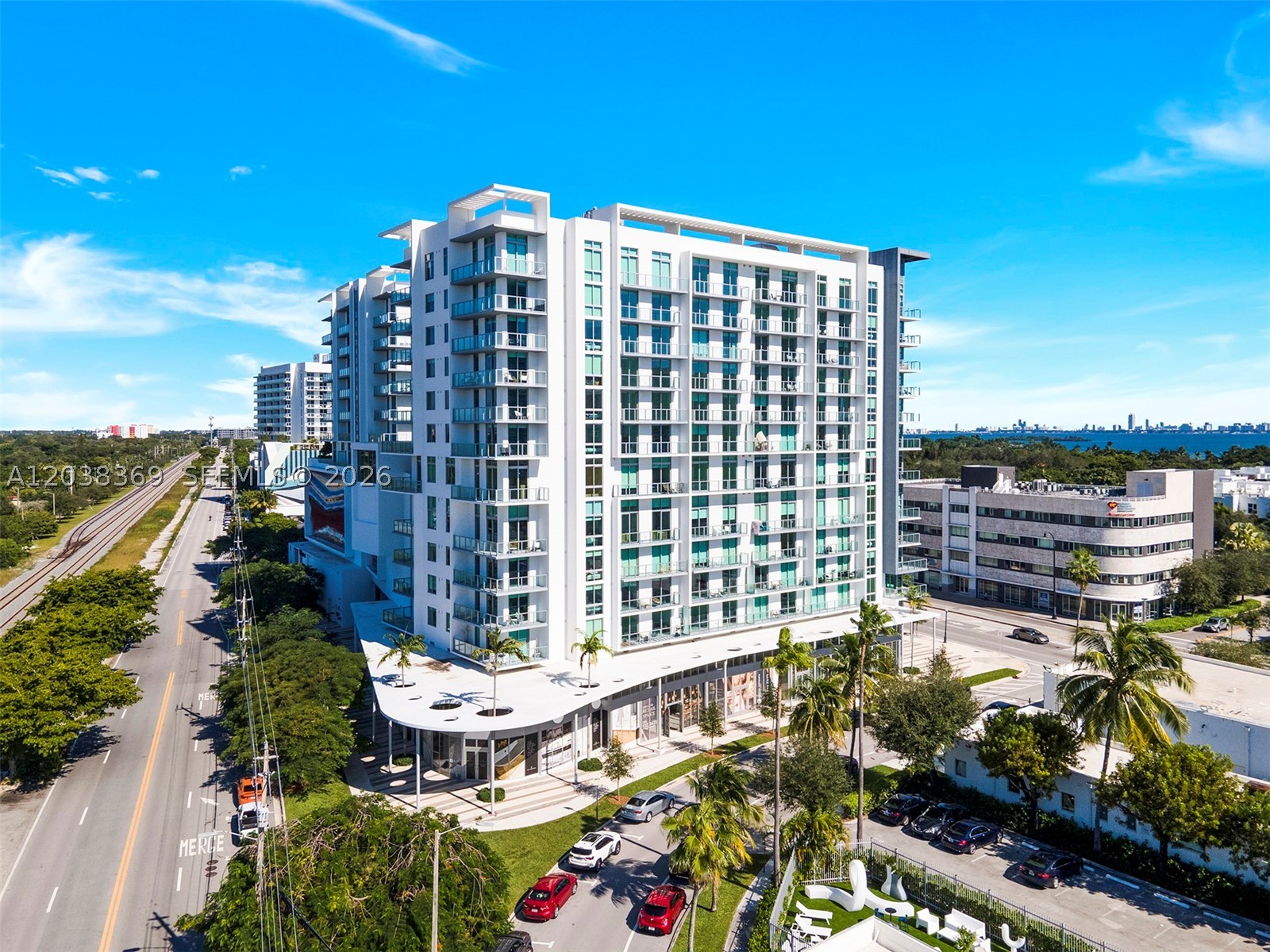 QUADRO CONDO - Residential